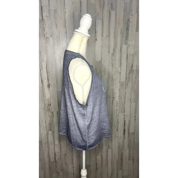 NWT UNC Tar Heels Ombre Gray Sleeveless Tank Top Women's Large Summer Casual - Picture 2 of 4